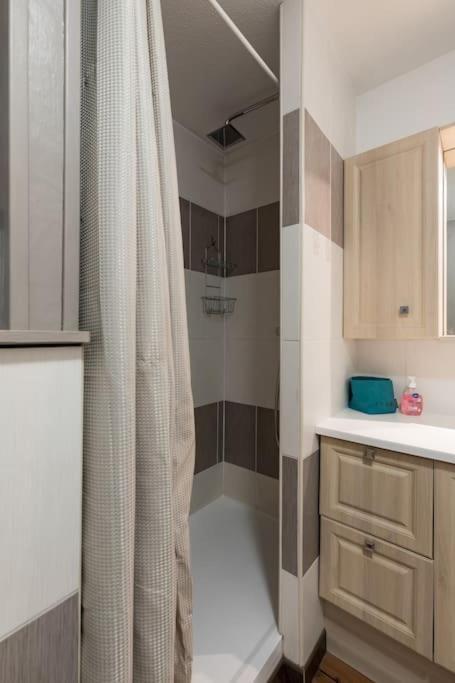 קאוטרט Appartement Centre Ville Wifi Parking Draps Fournis מראה חיצוני תמונה